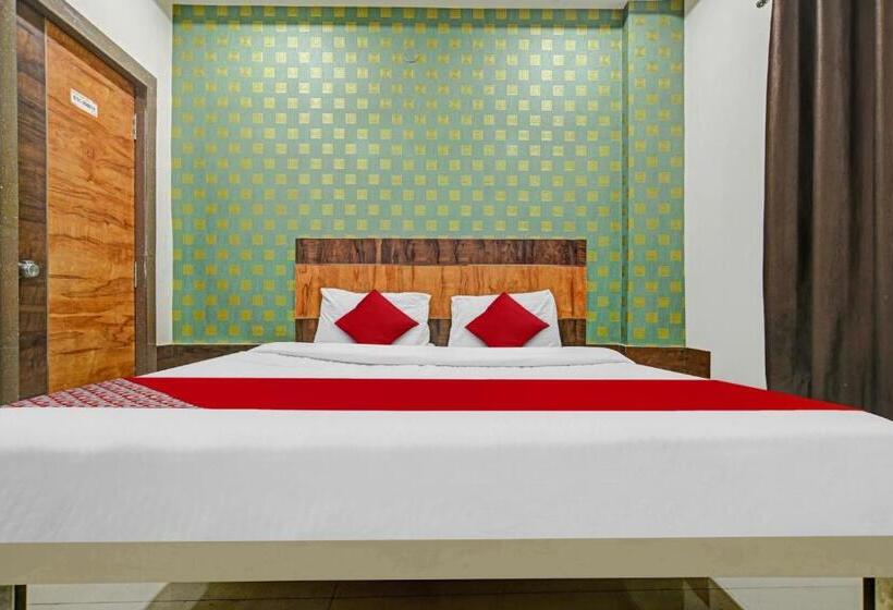 Triple Classic Room, Oyo Flagship 81271  Blue Wings