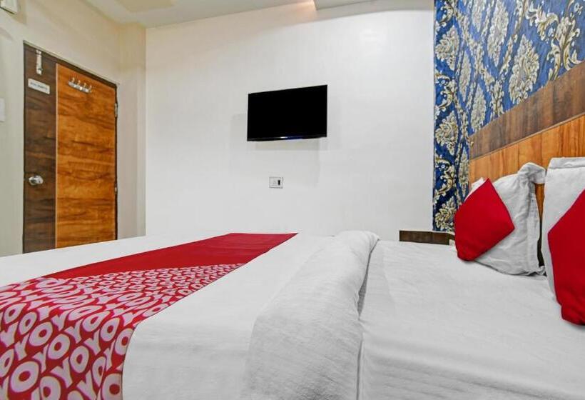 Triple Classic Room, Oyo Flagship 81271  Blue Wings