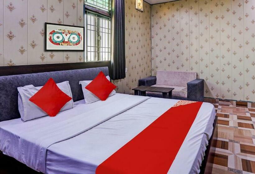 Трехместный Номер Классика, Oyo Flagship 81296 Sh