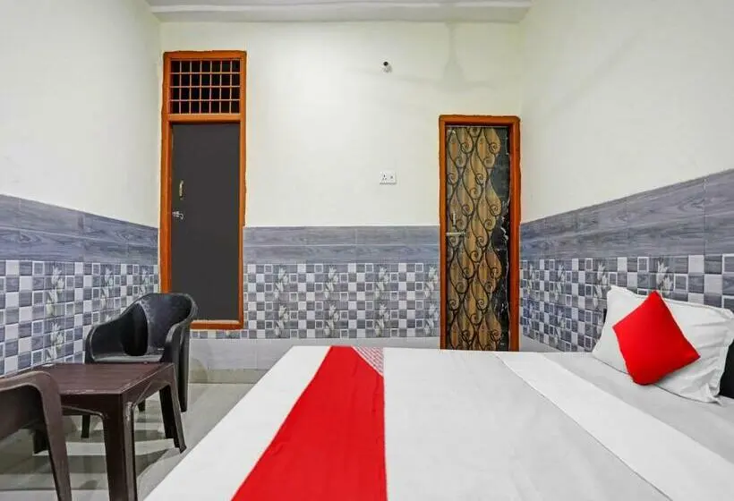 Classic Kolmen Hengen Huone, Oyo Flagship 81310 Green Guest House