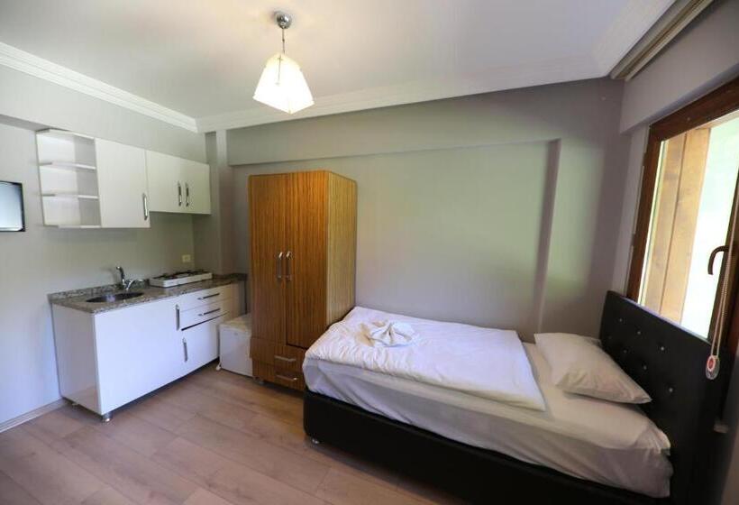 Quarto Triplo Estandar, Paradi̇se Lake