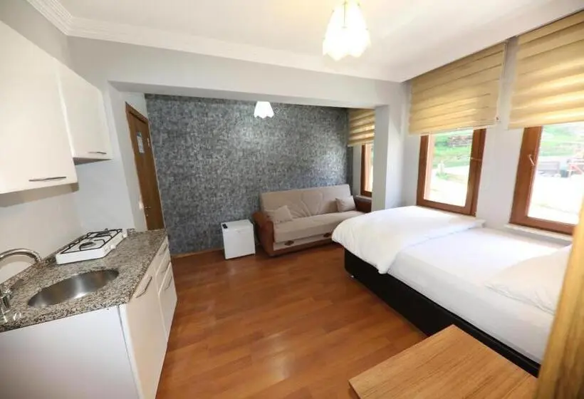 Standard Neljän Hengen Huone, Paradi̇se Lake
