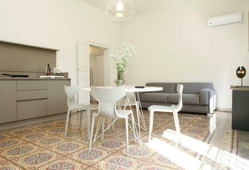 آپارتمان لوکس 1 خوابه, Versomare Room & Suite