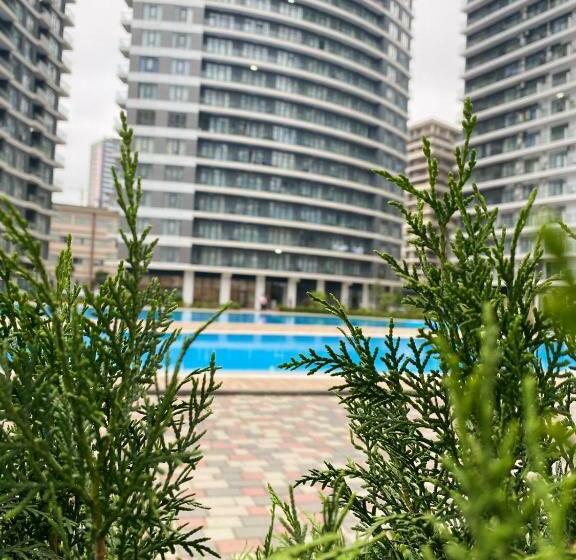 استودیوی سوپریور, Bianca Residential