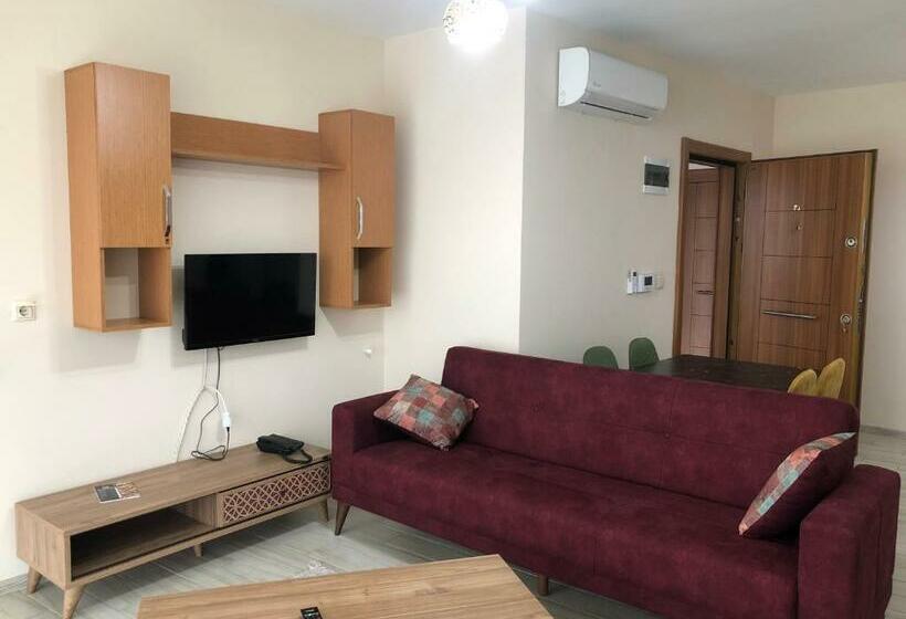 דירת חדר נוף לים, Hilal House