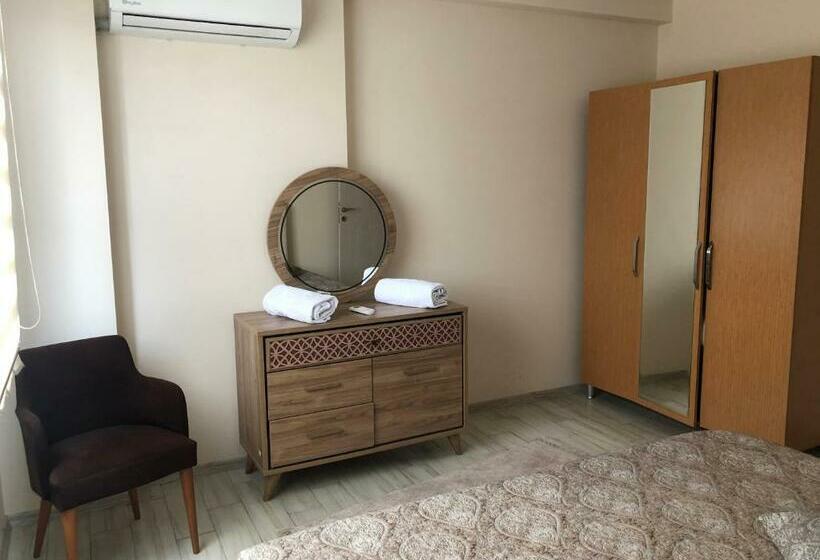 דירת חדר, Hilal House