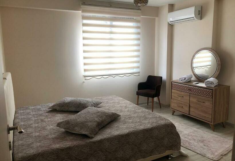 דירת חדר, Hilal House