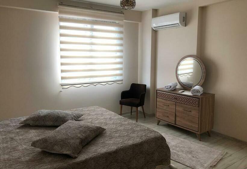 דירת חדר, Hilal House