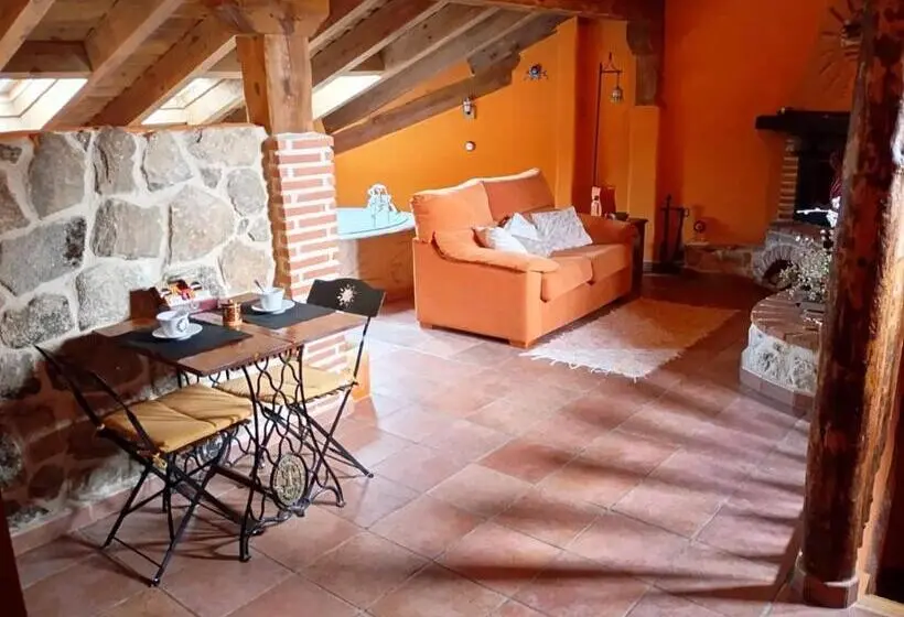 Deluxe-huone, El Planeta Escondido