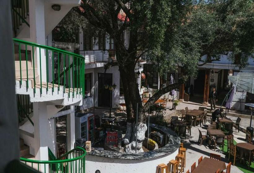 家庭间, Culta Hostel & Cultural Center