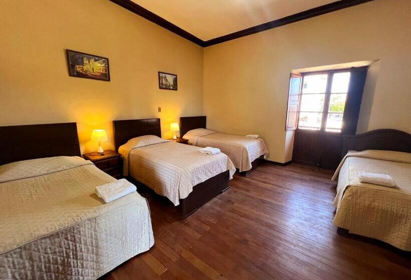 豪华三人间, Culta Hostel & Cultural Center