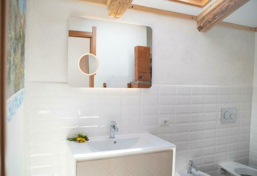 غرفة قياسية مطلّة علي الحديقة, Relais Raparo