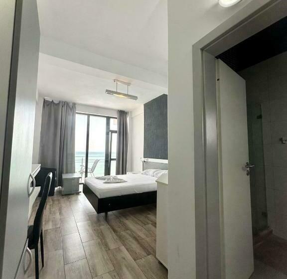 اتاق لوکس با چشمانداز دریا, Seaside Inn & Suites