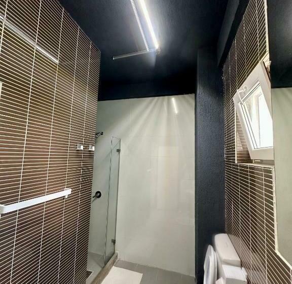 اتاق سه نفره دلوکس با چشمانداز دریا, Seaside Inn & Suites