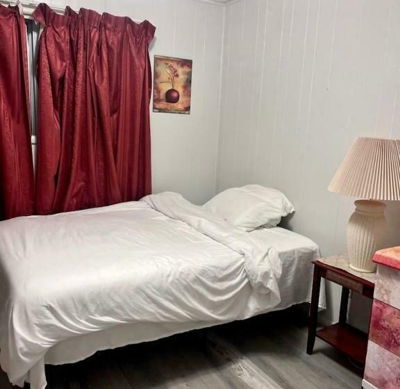 غرفة قياسية, Shaligohomes @ 4425 E 6th Ave