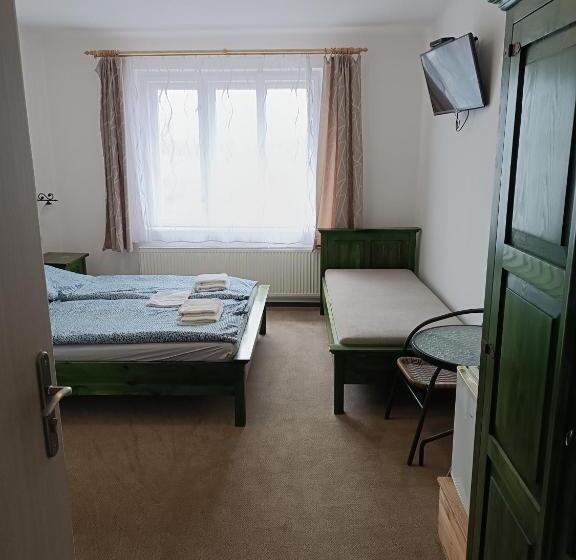 スタンダードトリプルルーム, Pension Hluboká