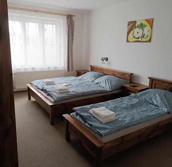 コンフォートトリプルルーム, Pension Hluboká