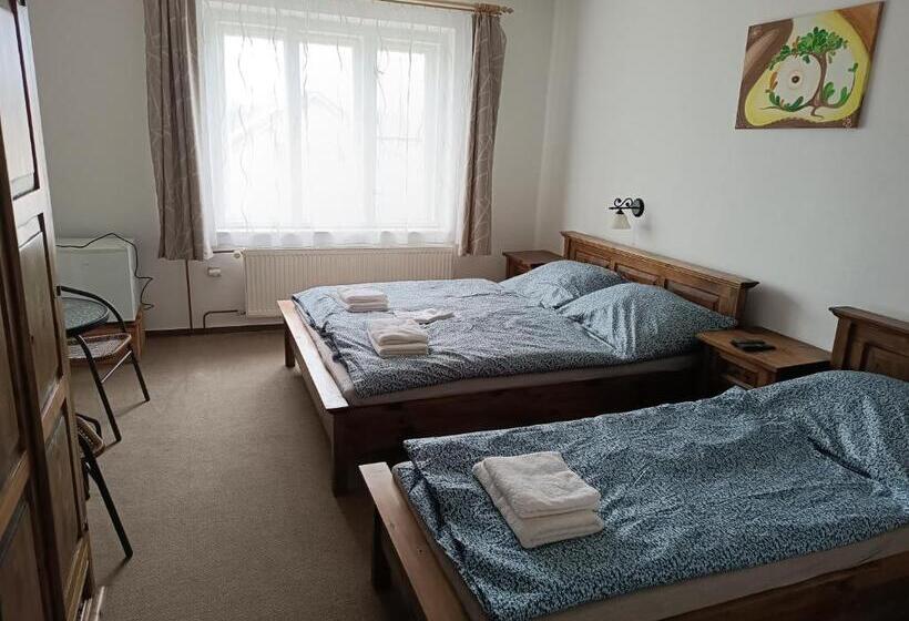 コンフォートトリプルルーム, Pension Hluboká