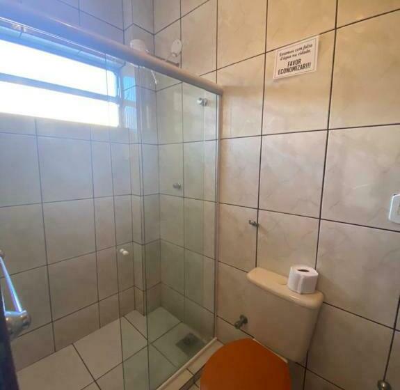 اتاق خانوادگی, Pousada Do Trovão