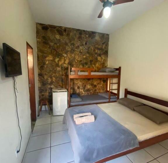 اتاق استاندارد چهار تخته, Pousada Do Trovão