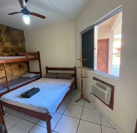 اتاق استاندارد چهار تخته, Pousada Do Trovão