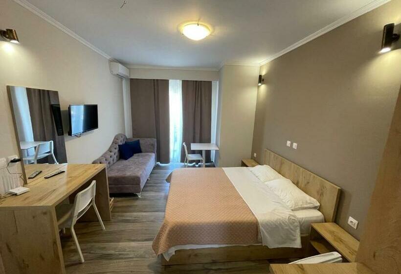 اتاق سه نفره دلوکس با چشم‌انداز دریا, Resol