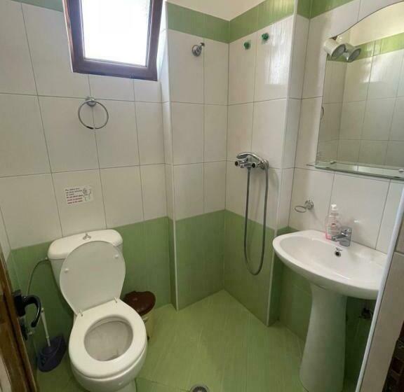 اتاق استاندارد چهار تخته با چشم‌انداز دریا, Resol