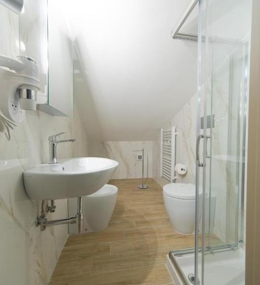 اتاق استاندارد یک نفره, Slow Chic Apartment Beb Policlinico
