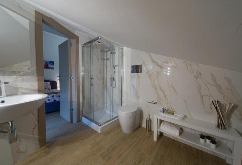 اتاق استاندارد یک نفره, Slow Chic Apartment Beb Policlinico