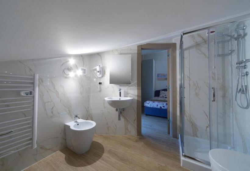 اتاق استاندارد یک نفره, Slow Chic Apartment Beb Policlinico