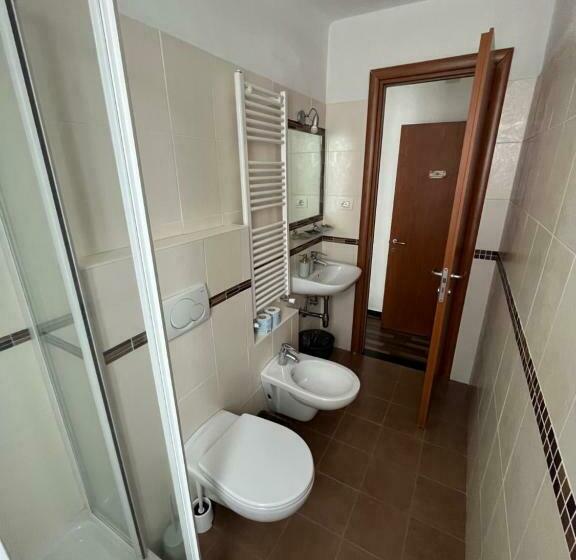 חדר סטנדרט, Yolo Rooms