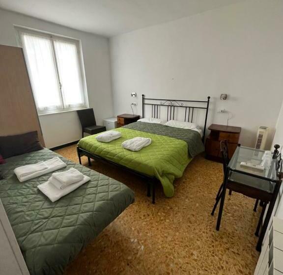 חדר סטנדרט, Yolo Rooms