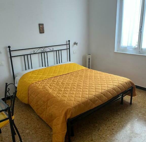 חדר סטנדרט, Yolo Rooms