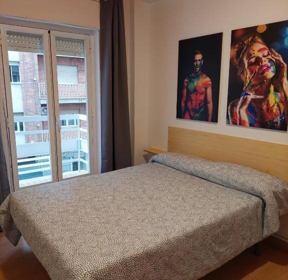 اتاق استاندارد با سرویس بهداشتی مشترک, Arc House Granada