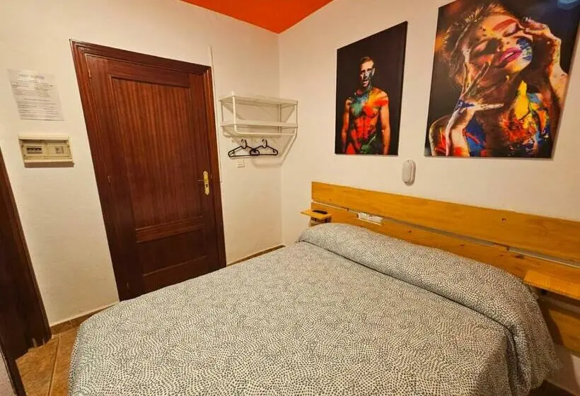 Standaardkamer met Gedeelde Badkamer, Arc House Granada
