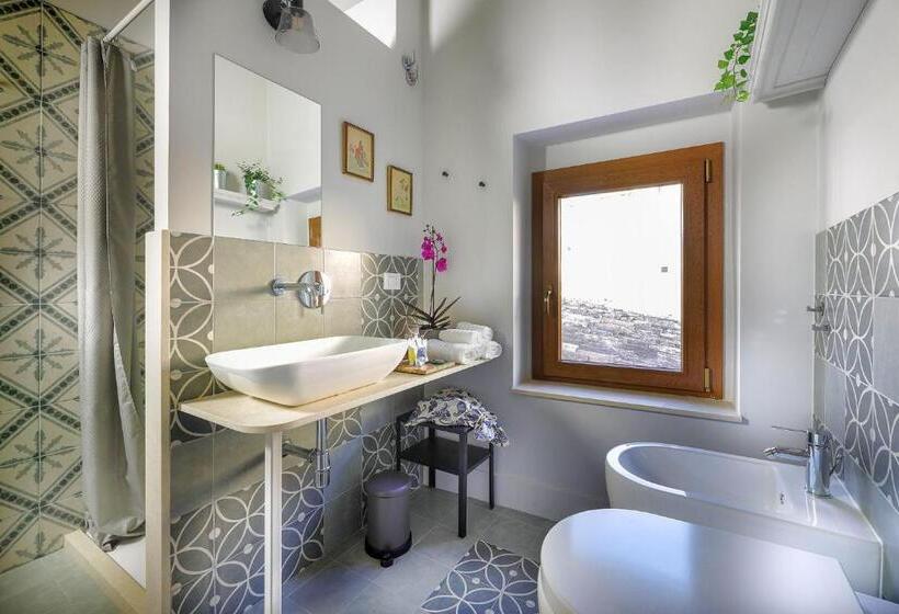 标准三人间, Gioietta Ospitalità Siciliana Modica