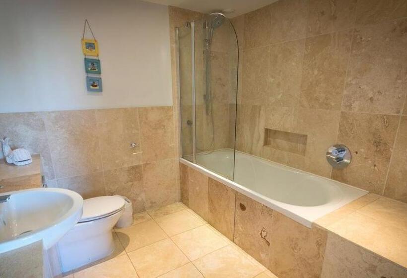 Апартаменты 1 Спальня Вид на Море, Chesil Beach Lodge Burton Bradstock Dorset Dt64rj