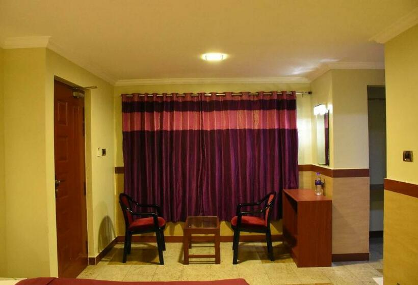 غرفة سوبيريور, Everest Park Residency