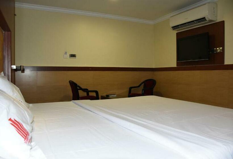 غرفة سوبيريور, Everest Park Residency