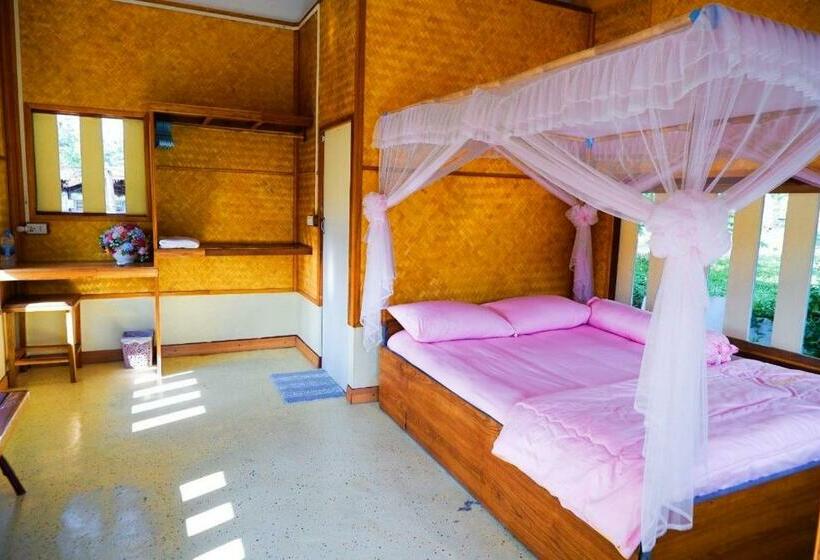 חדר סטנדרט נוף לבריכה, Phonphusang Utopia Farmstay