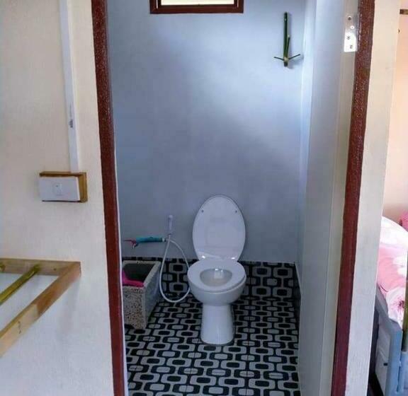 غرفة قياسية مطلّة علي حمام السباحة, Phonphusang Utopia Farmstay