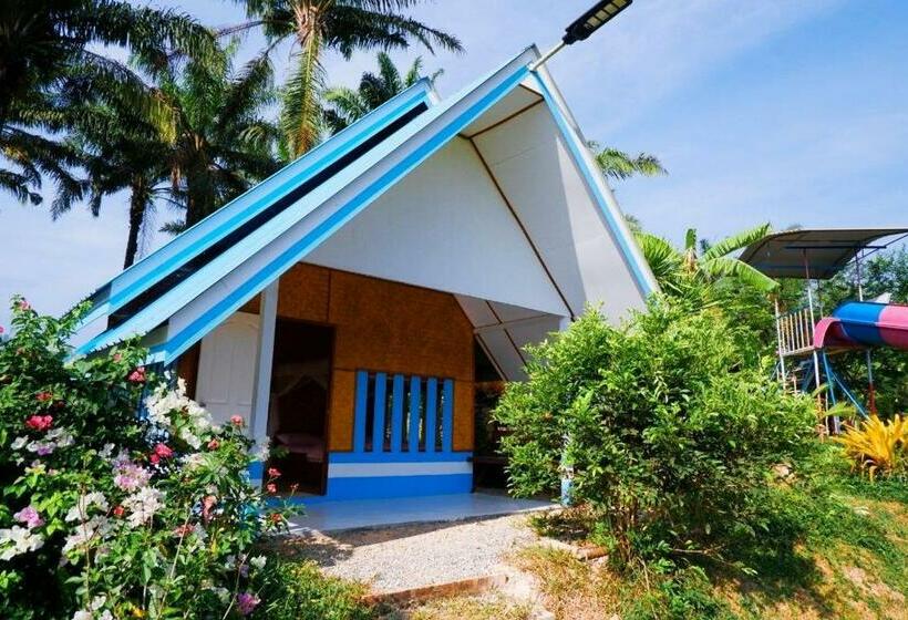 חדר סטנדרט נוף לבריכה, Phonphusang Utopia Farmstay