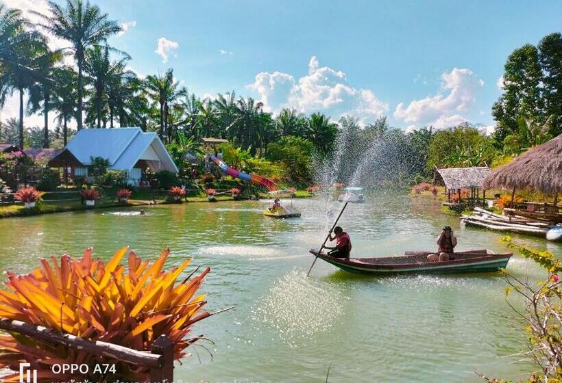 غرفة قياسية مطلّة علي حمام السباحة, Phonphusang Utopia Farmstay