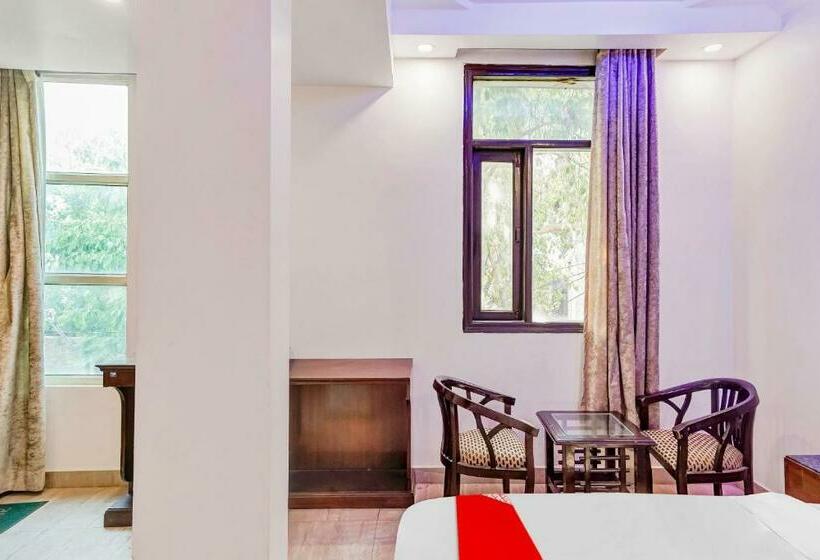 חדר קלאסי לשלושה, Oyo Flagship 81239 Delhi Palace