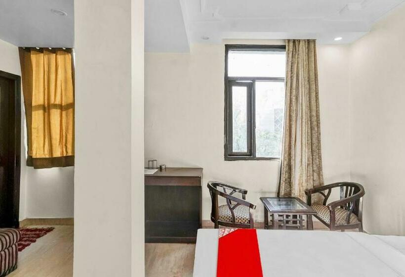 חדר קלאסי לשלושה, Oyo Flagship 81239 Delhi Palace