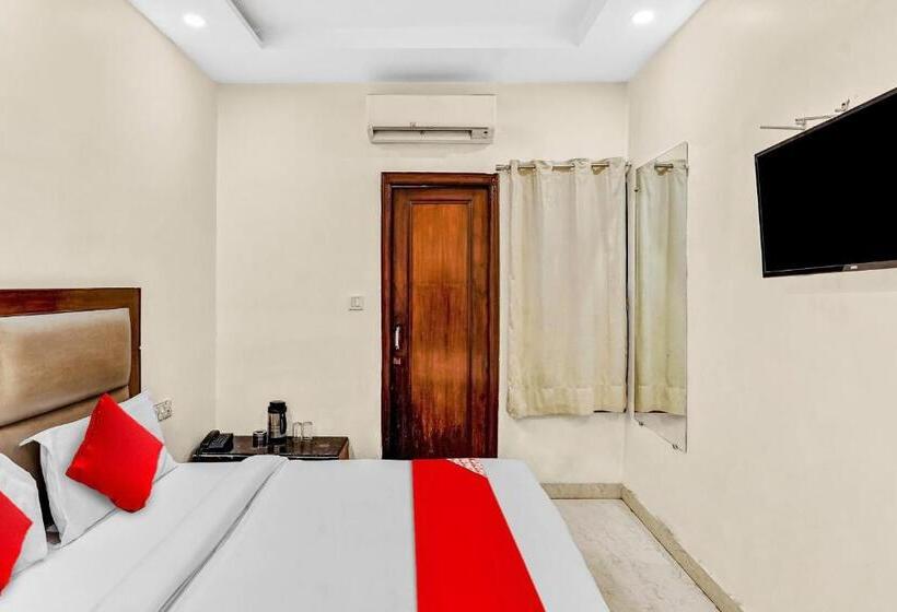 חדר קלאסי לשלושה, Oyo Flagship 81239 Delhi Palace