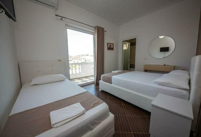 스탠다드 트리플 발코니 룸, Vale Deti Rooms