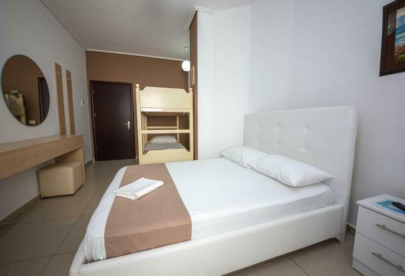 발코니가 있는 4인용 스탠다드 룸, Vale Deti Rooms