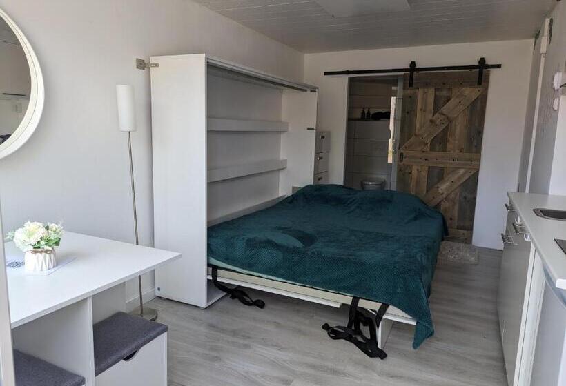 اتاق استاندارد, Ground Floor Studio & 2 Bikes