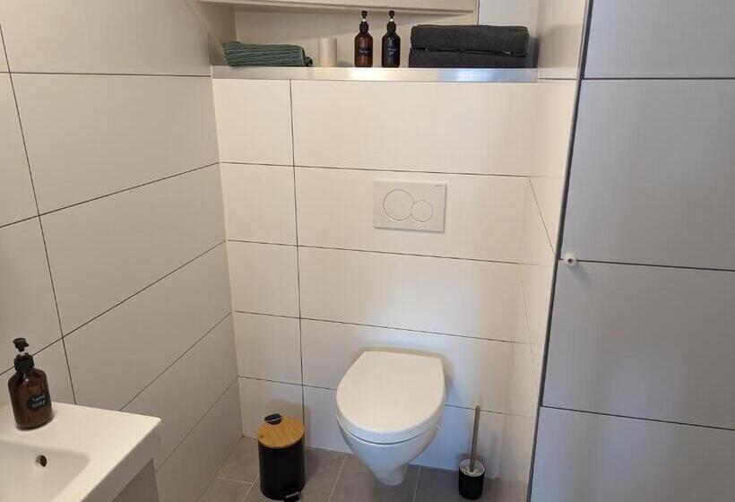 اتاق استاندارد, Ground Floor Studio & 2 Bikes